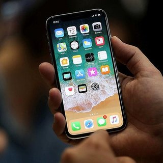 iPhone X’in fiyatı ABD’lilere pahalı geldi