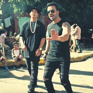 Despacito ile sallan Salla ile yuvarlan