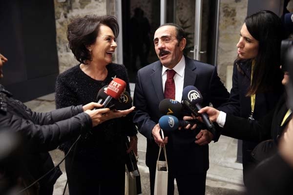 Başbakan'ın sanatçılardan tek isteği oldu