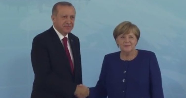 Almanya`da Erdoğan ve Merkel`den kritik görüşme!