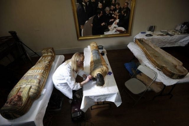 Mezarı açınca gözlerine inanamadılar