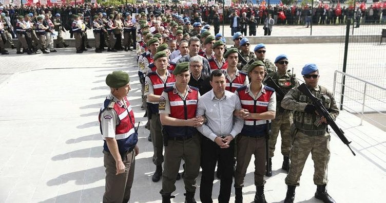 Kripto FETÖ’cü yavere tokat gibi cevap