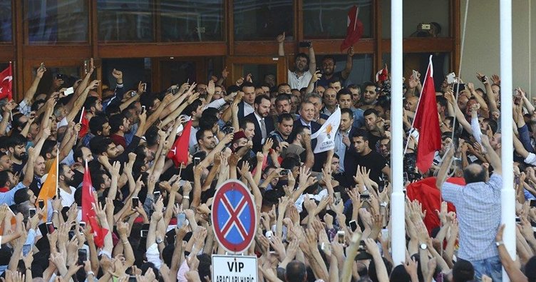 Millet darbeyi lideriyle püskürttü