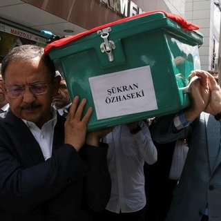 Özhaseki’yi yalnız bırakmadı