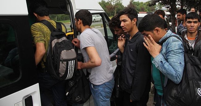 Yunanistan'a geçmek isteyen 534 kaçak yakaladı