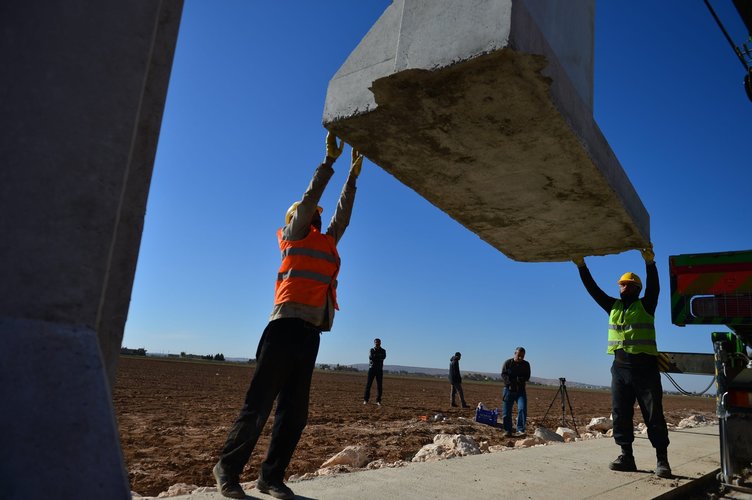 Suriye sınırına 'Türk Seddi'