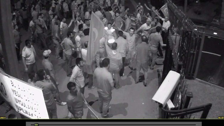 Şehit vatandaşların cenazelerini kaldırıma bıraktılar