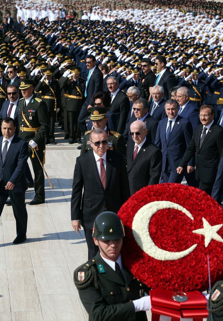 Cumhurbaşkanı Erdoğan'dan Anıtkabir ziyareti