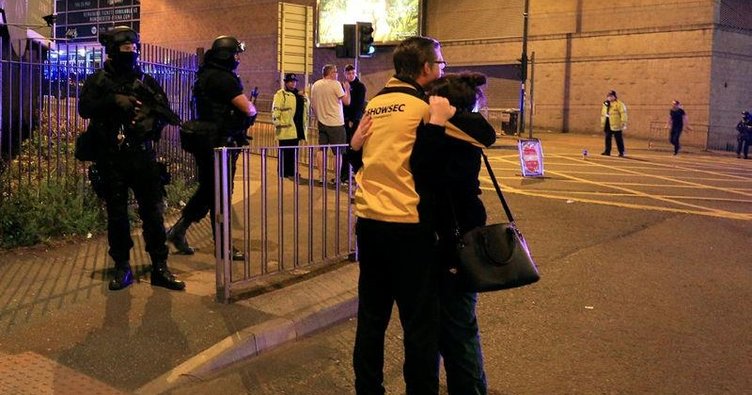 SON DAKİKA: İngiltere'de konser alanında patlama!