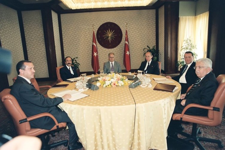 Geçmişten bugüne fotoğraflarla AK Parti