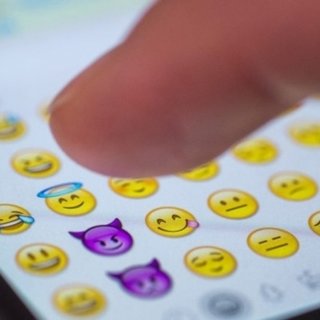 Apple'dan Dünya Emoji Günü kutlaması!