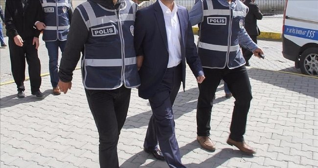 Uşak'taki FETÖ/PDY operasyonunda 6 tutuklama