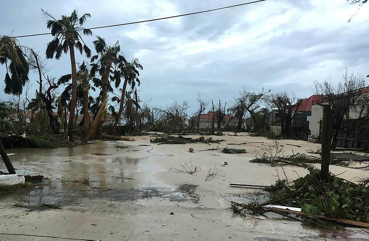 Son dakika: Irma kasırgası Porto Riko'yu vurmaya başladı