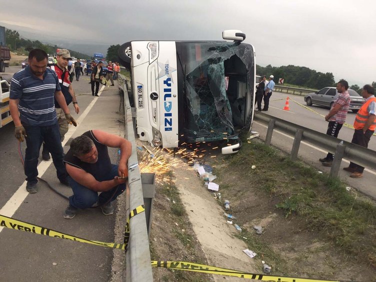 Son dakika: Askerleri taşıyan yolcu otobüsü yan yattı