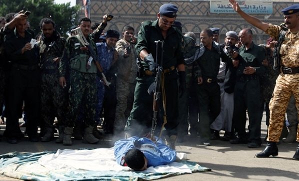 Tecavüzcüyü yüzüstü yatırıp kurşuna dizdiler