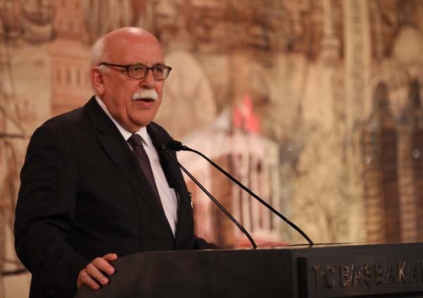 Başbakan'ın sanatçılardan tek isteği oldu