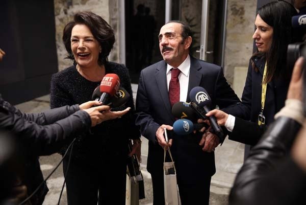 Başbakan'ın sanatçılardan tek isteği oldu