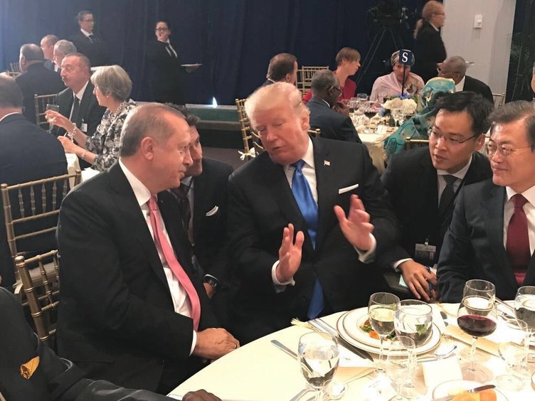 Erdoğan ve Trump yemekte sohbet etti!