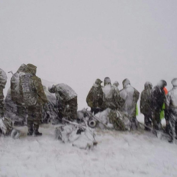 Helikopter kazasında enkazdaki 12 şehide böyle ulaştılar