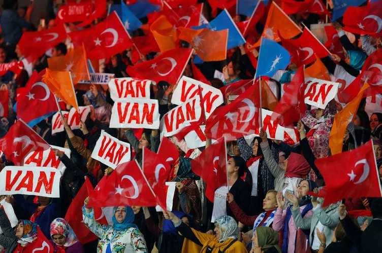 İşte tarihi kongreden görüntüler!