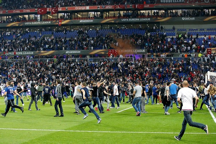 Lyon - Beşiktaş maçındaki olayları başlatan taraf...