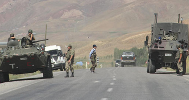 Çatak'ta askeri araca bombalı saldırı