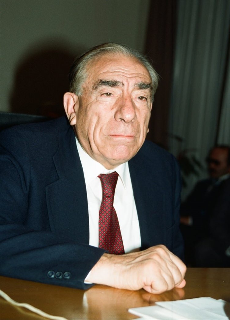Başbuğ Alparslan Türkeş'in hiç görmediğiniz fotoğrafları