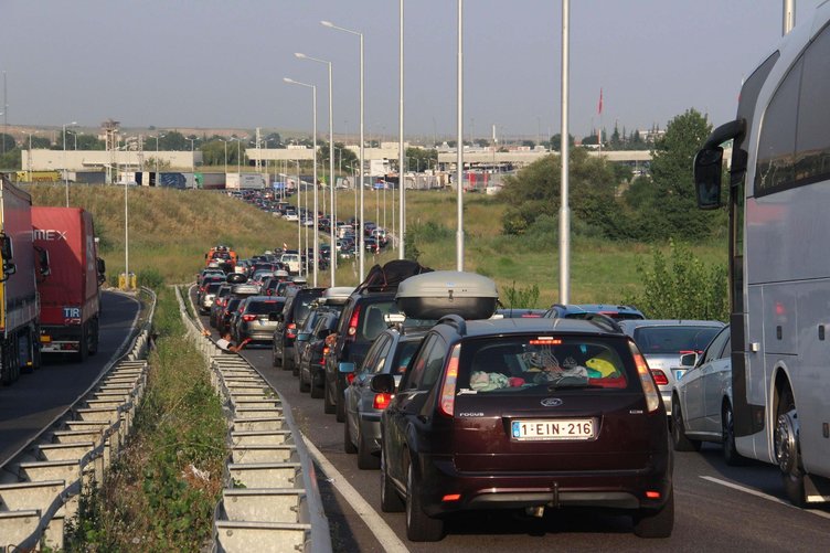 Gurbetçilerden Türkiye'ye rekor giriş