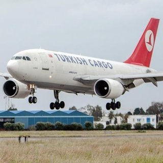 Turkish Cargo'nun Brezilya'ya ilk uçağı indi!
