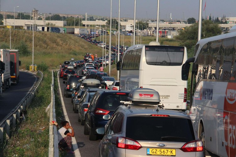 Gurbetçilerden Türkiye'ye rekor giriş