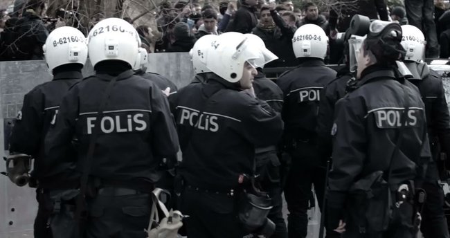 Siverek’te 45 polis açığa alındı