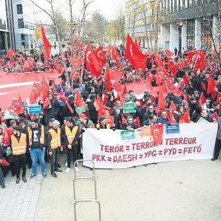 Belçika medyası darbeci çıktı