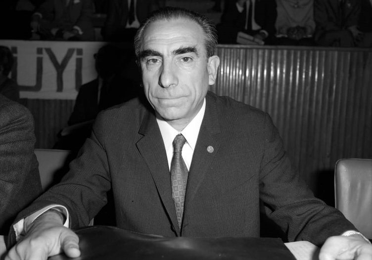 Başbuğ Alparslan Türkeş'in hiç görmediğiniz fotoğrafları