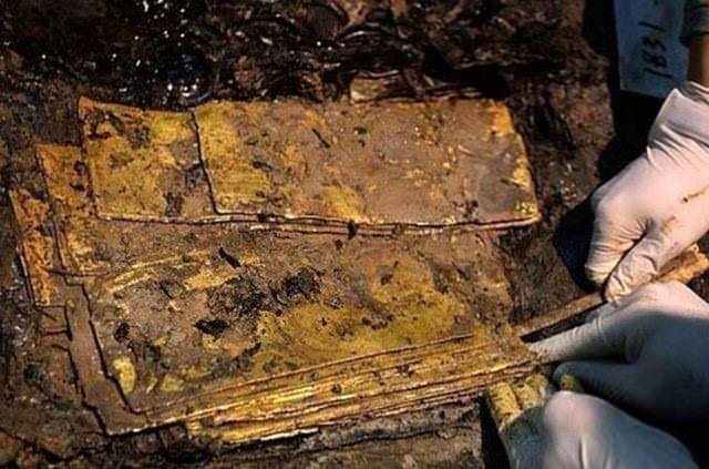 Mezarları açtıklarında gözlerine inanamadılar