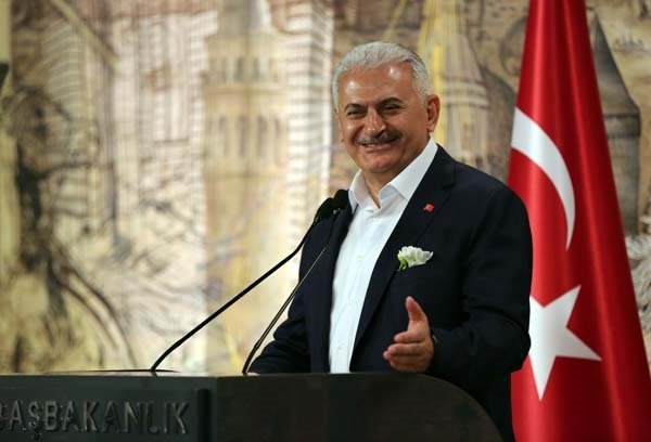 Başbakan'ın sanatçılardan tek isteği oldu