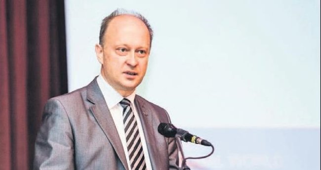 “Esad 2021’de görevi devredecek”
