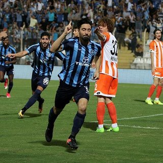 Derbide kazanan Adana Demirspor