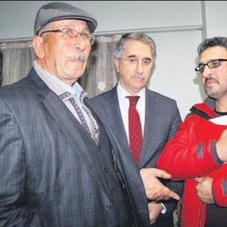 İkisi de benim oğlum İkisi de benim oğlum