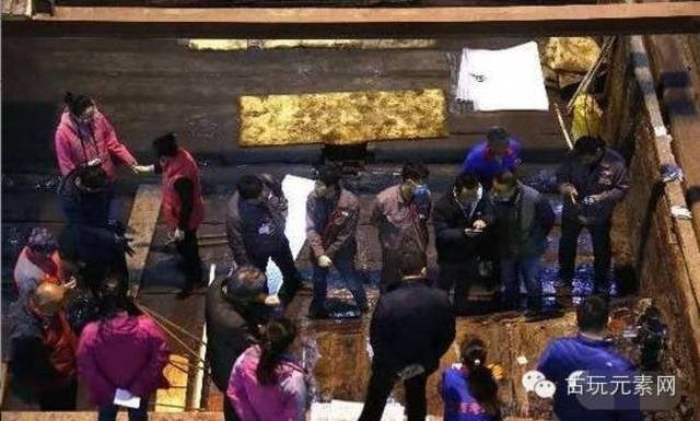 Mezarı açınca gözlerine inanamadılar