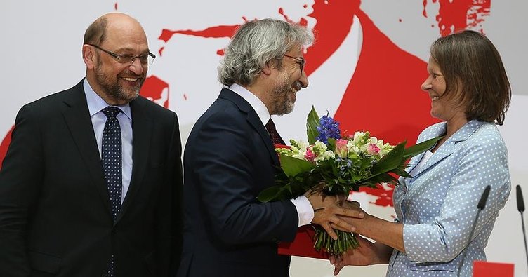 Almanya'da vatan haini Can Dündar'a ödül!