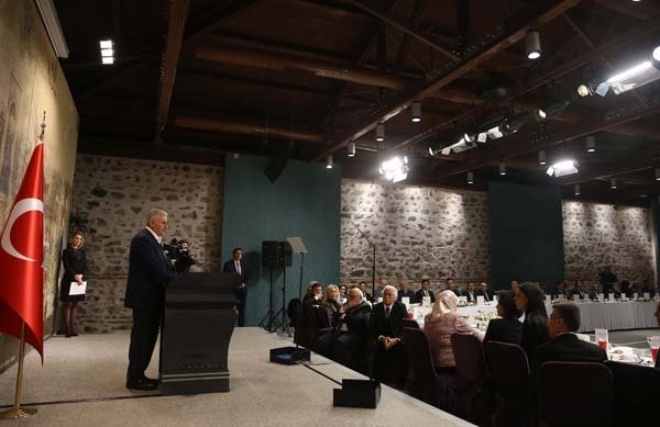 Başbakan'ın sanatçılardan tek isteği oldu