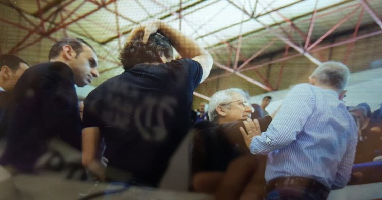 Aziz Yıldırım rakip başkanı tokatladı!