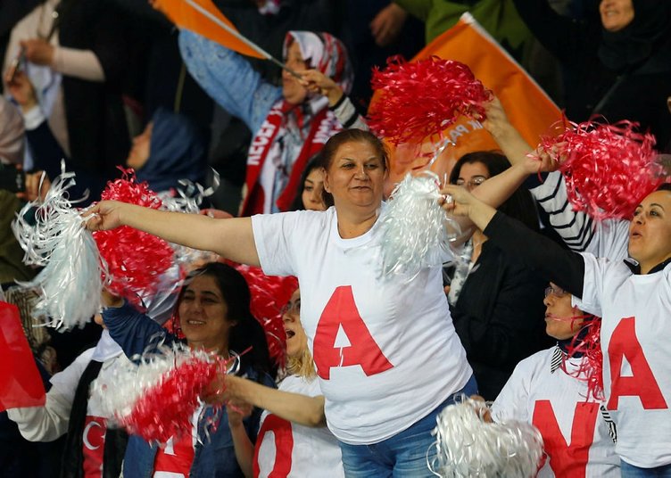 İşte tarihi kongreden görüntüler!