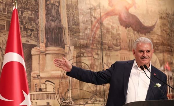 Başbakan'ın sanatçılardan tek isteği oldu