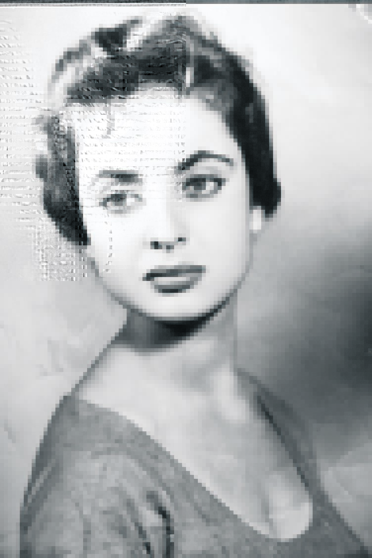 Ayten Gökçer felç geçirdi