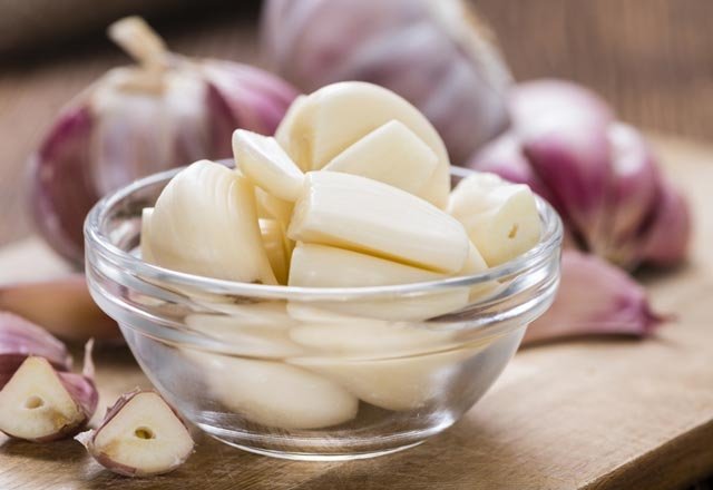 Yastığın altına sarımsak koymanın faydaları