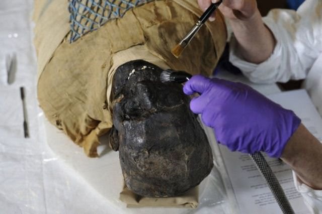 Mezarı açınca gözlerine inanamadılar