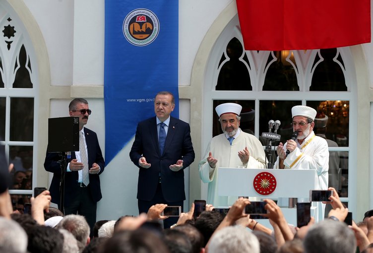 Cumhurbaşkanı Erdoğan Yıldız Hamidiye Camisi'ni açtı