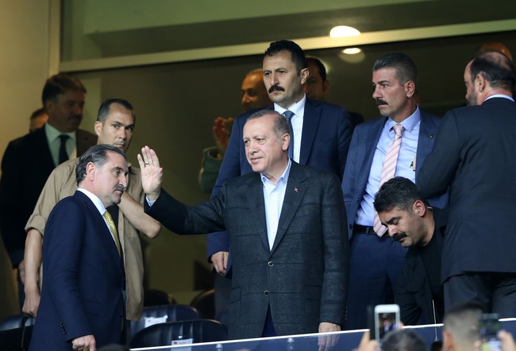 Cumhurbaşkanı Erdoğan Fenerbahçe maçında