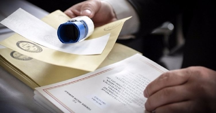 CHP'nin referandum yalanını müşahitlerine gönderdiği mesajlar açığa çıkardı